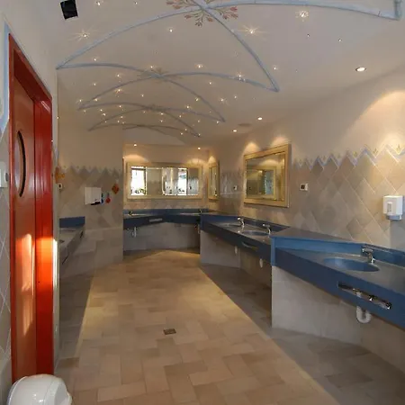 Aparthotel Camping Catinaccio Rosengarten Pozza di Fassa